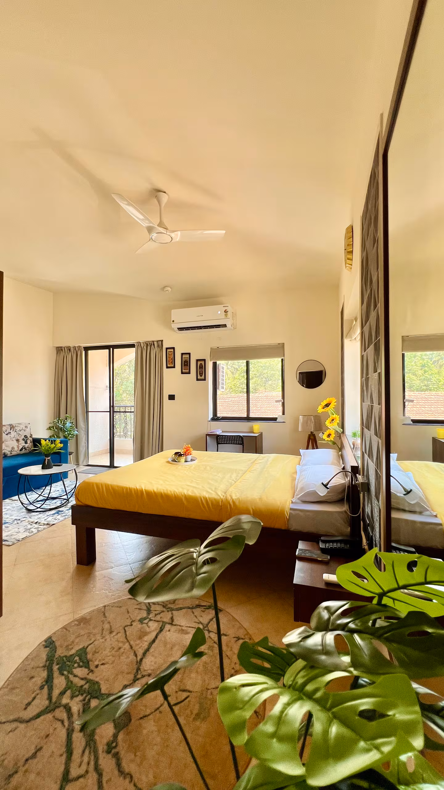 Studio Bright Side view 4